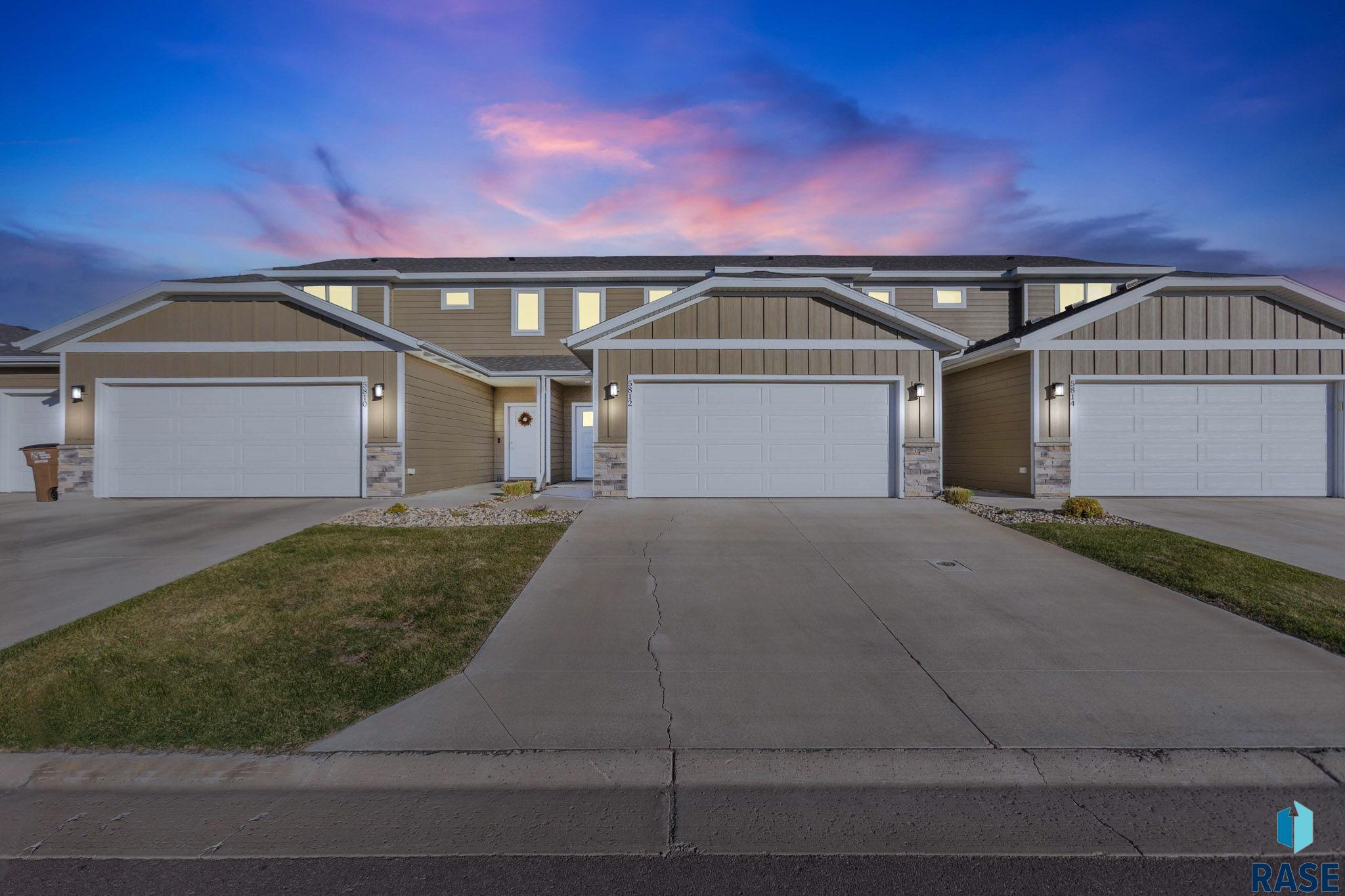 Photo 1 of 48 — 5812 S Whisper Creek Pl, Sioux Falls, SD 57108