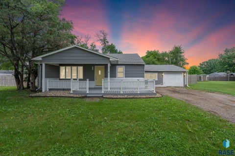 Homes For Sale - 721 S Elm Street<br/> Lennox, SD 57039