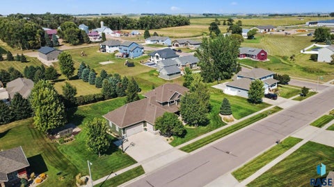 Photo of 906 Tee Off Trl, Dell Rapids, SD 57022 (MLS # 22607271)