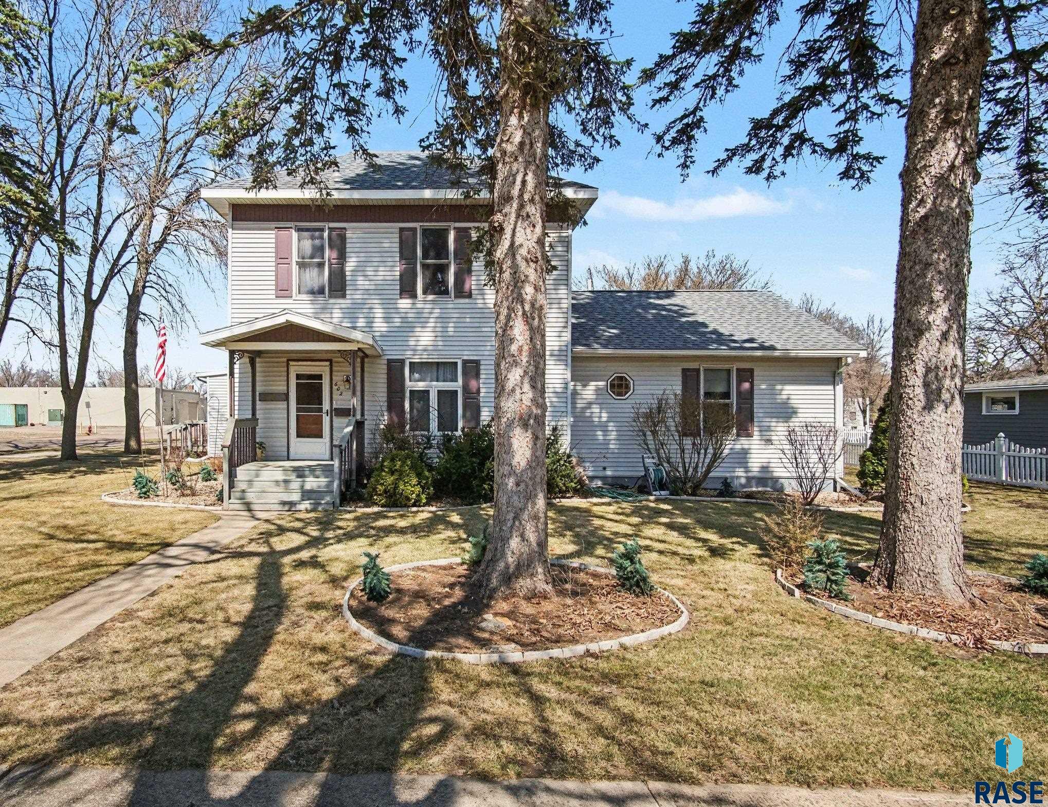 602 NE 1st St