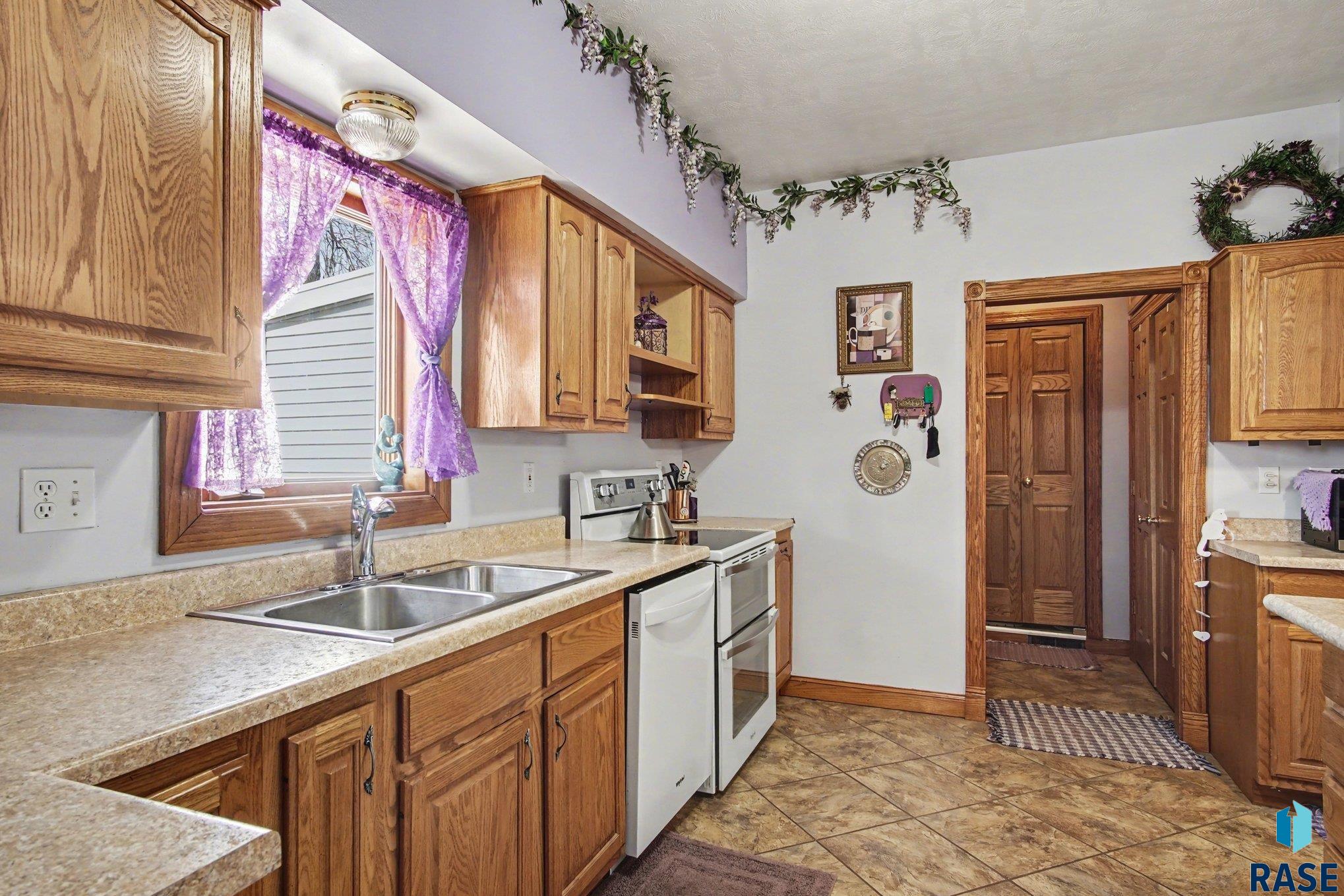 602 NE 1st St