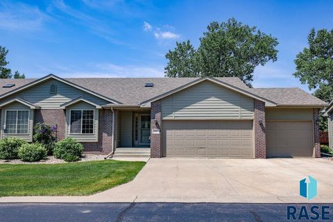 Townhouse For Sale - 3401 S Pennant Place<br/> Minnehaha County, Sioux Falls, SD 57110