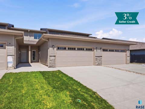 Townhouse For Sale - 6143 S Bison Place<br/> Sioux Falls, SD 57108