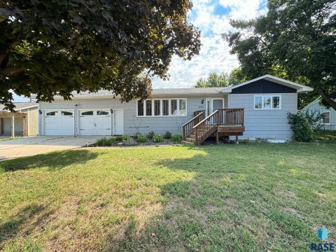 Homes For Sale - 1207 SW 4th Avenue<br/> Pipestone, MN 56164