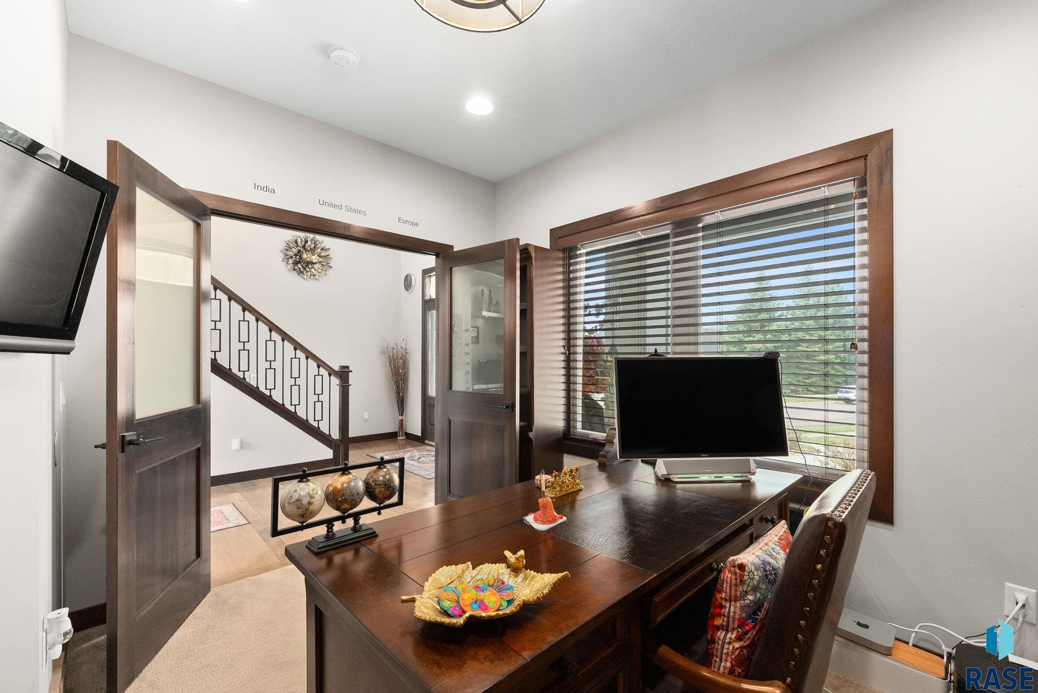 2201 W Sleigh Creek Trl