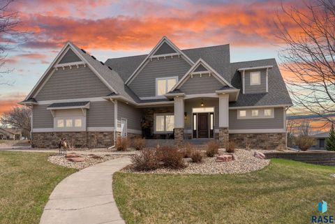 Photo of 2201 W Sleigh Creek Trl, Sioux Falls, SD 57108 (MLS # 22602711)