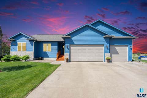 Homes For Sale - 760 Fox Court<br/> Tea, SD 57064