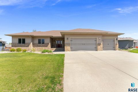 7616 W Stanford Dr Sioux Falls SD 57106