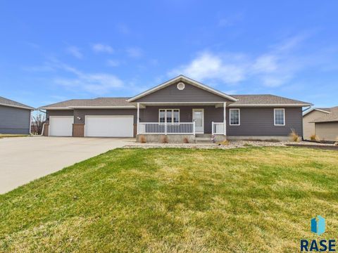 Photo of 405 S Nicole Ave, Crooks, SD 57020 (MLS # 22602472)
