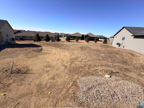 Photo of 5519 W Rock Hill Pl, Sioux Falls, SD 57107 (MLS # 22601184)