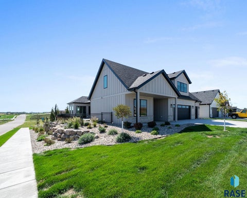 Homes For Sale - 5921 E Rush Street<br/> Sioux Falls, SD 57110