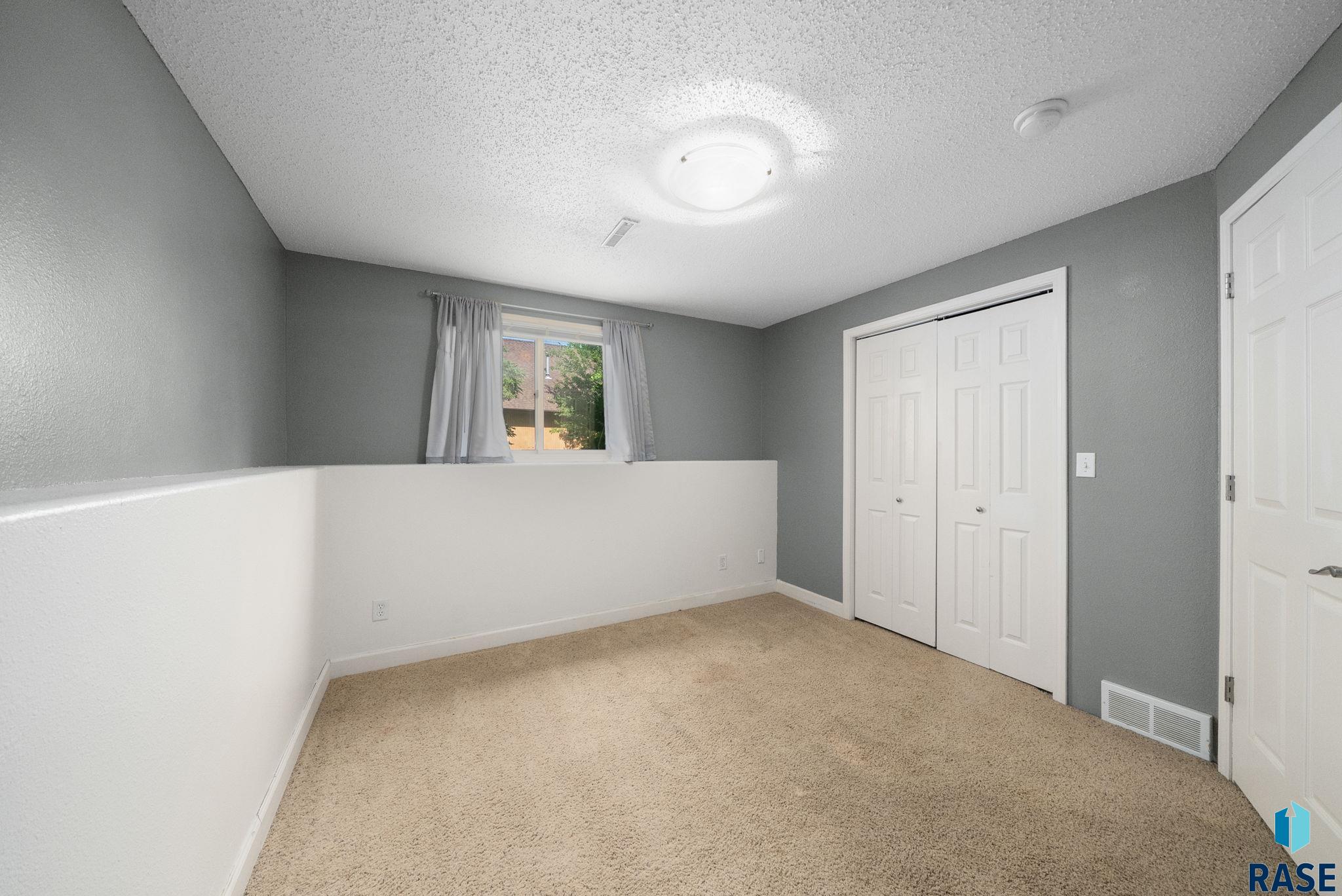 Sioux Falls, South Dakota 57110, United States, 3 Bedrooms Bedrooms, ,2 BathroomsBathrooms,Residential,Active,234567