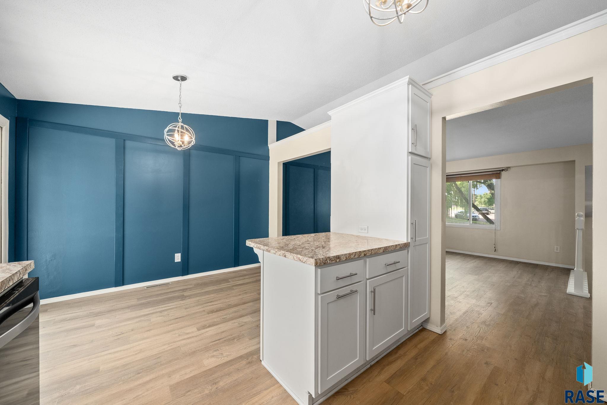 Sioux Falls, South Dakota 57110, United States, 3 Bedrooms Bedrooms, ,2 BathroomsBathrooms,Residential,Active,234567