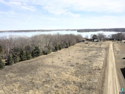Photo of Stoney Point Rd, Madison, SD 57042 (MLS # 22602455)