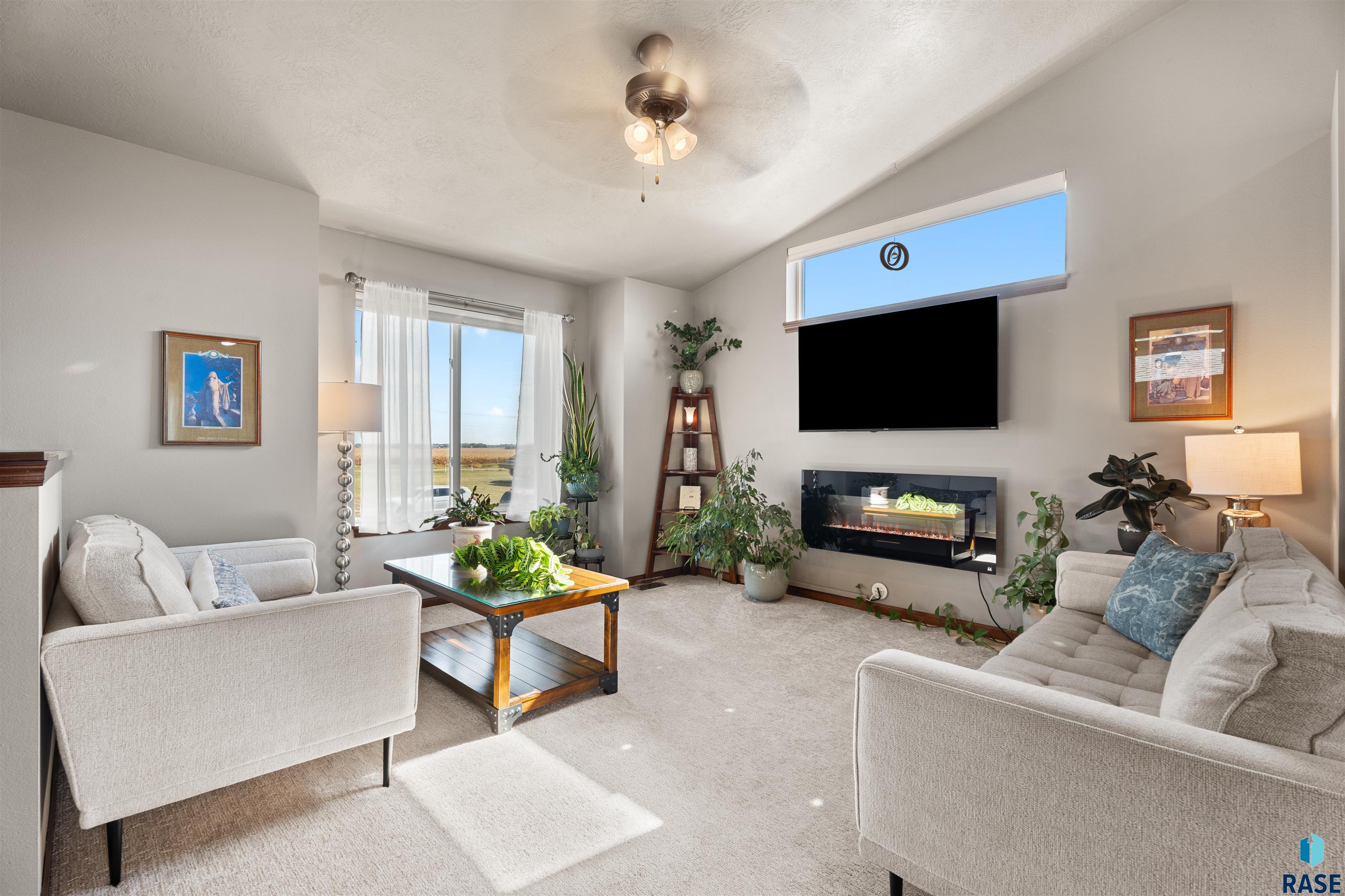 Harrisburg, South Dakota 57032, United States, 3 Bedrooms Bedrooms, ,2 BathroomsBathrooms,Residential,Active,227714