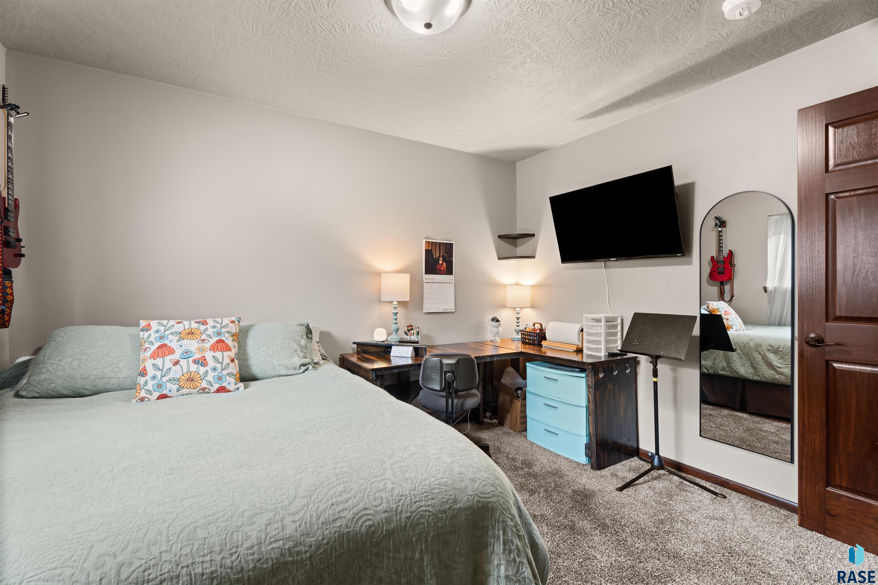 Harrisburg, South Dakota 57032, United States, 3 Bedrooms Bedrooms, ,2 BathroomsBathrooms,Residential,Active,227714