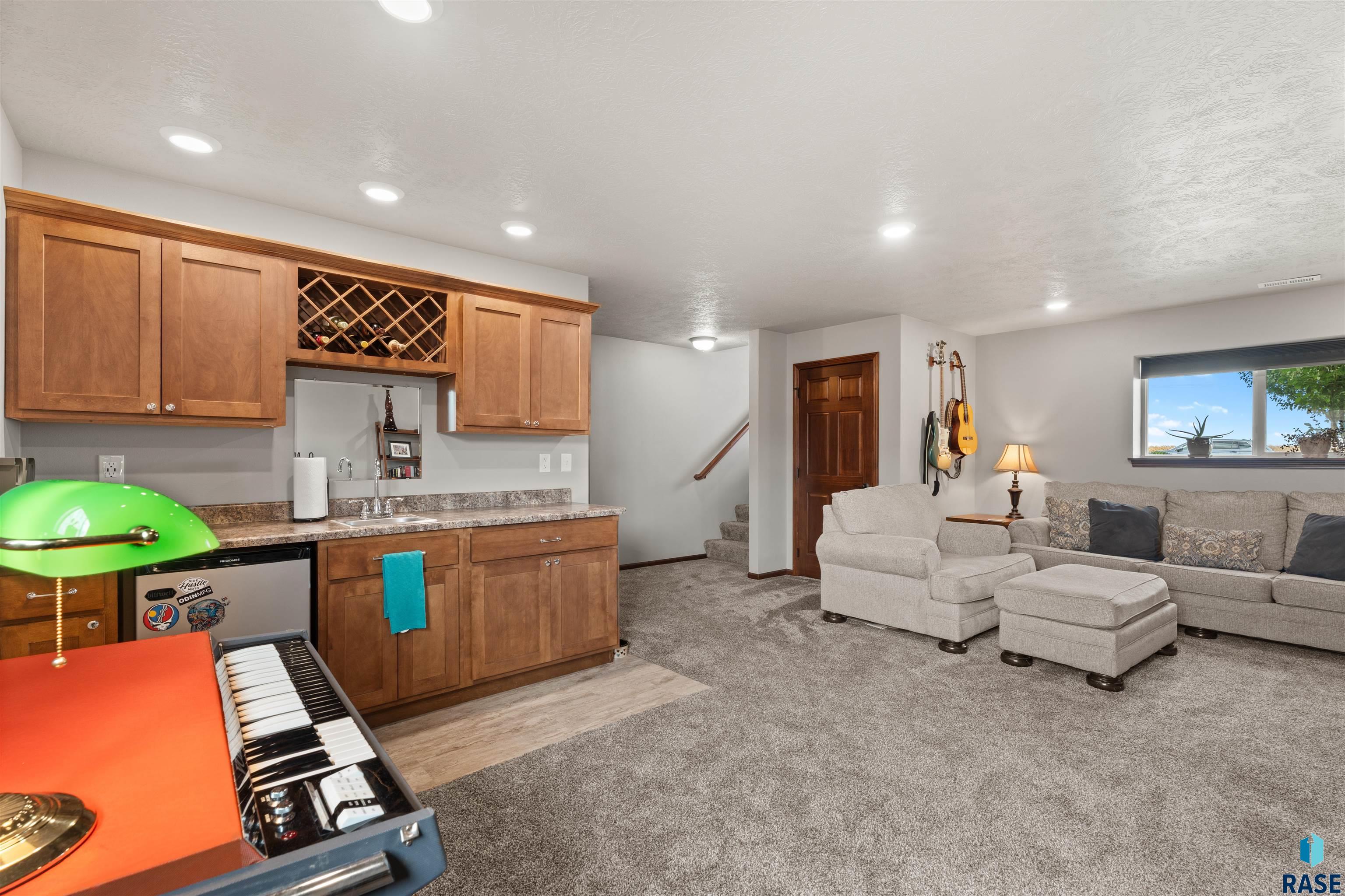 Harrisburg, South Dakota 57032, United States, 3 Bedrooms Bedrooms, ,2 BathroomsBathrooms,Residential,Active,227714