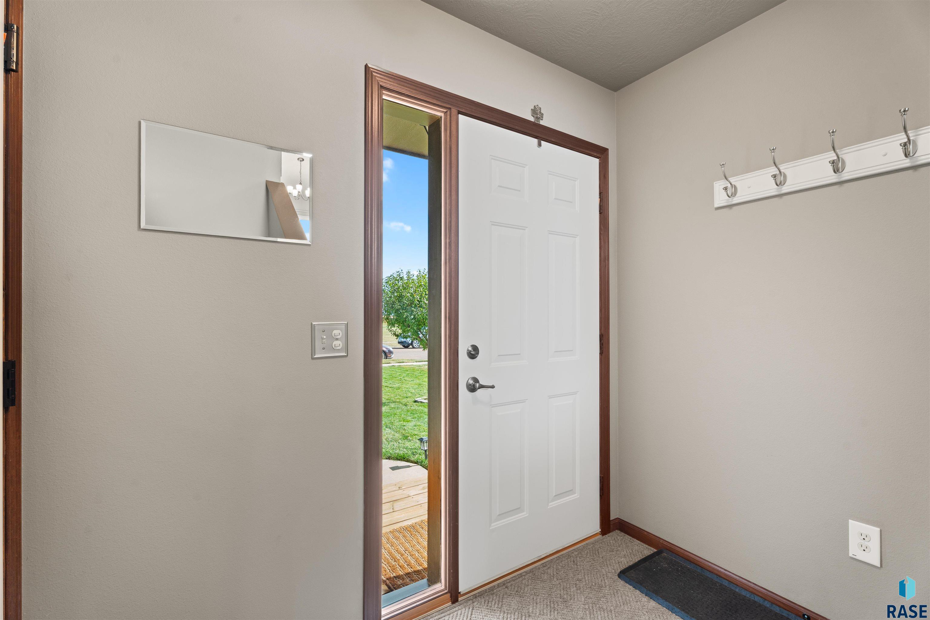 Harrisburg, South Dakota 57032, United States, 3 Bedrooms Bedrooms, ,2 BathroomsBathrooms,Residential,Active,227714