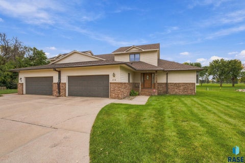 Photo of 914 S Jayme Cir, Sioux Falls, SD 57106 (MLS # 22607926)