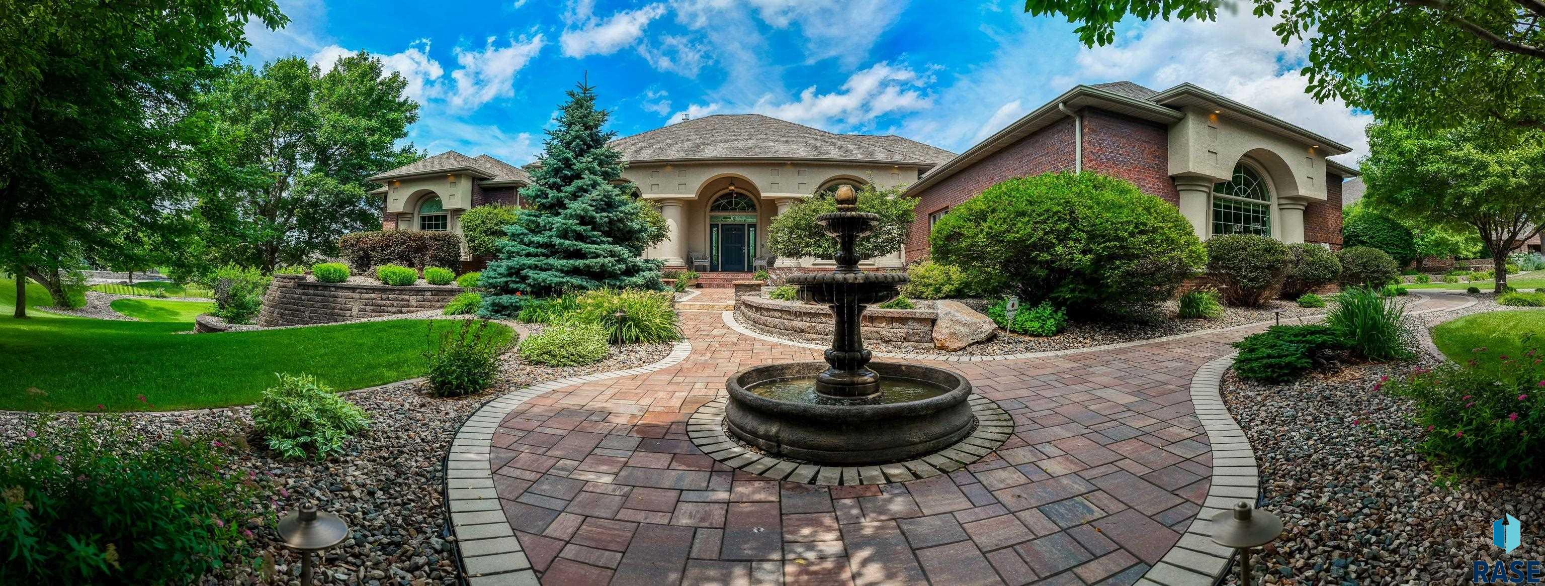 3001 S St Francis Ln