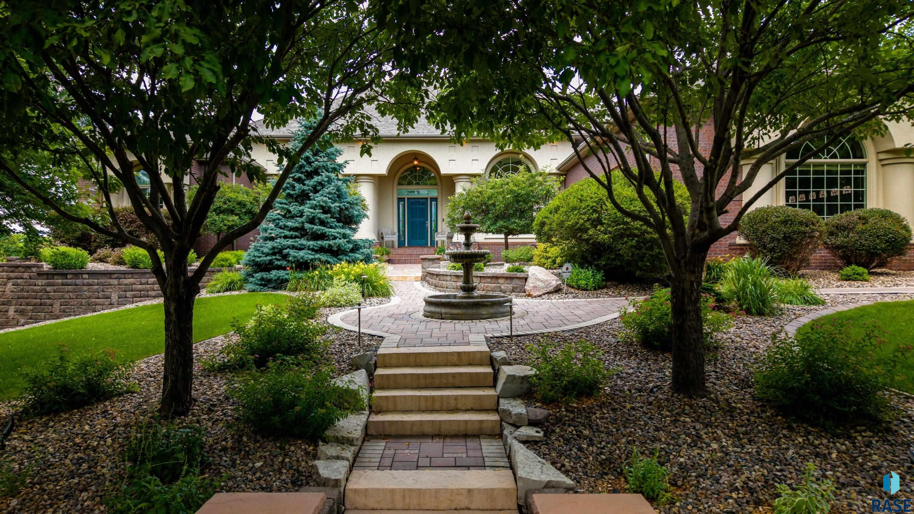 3001 S St Francis Ln