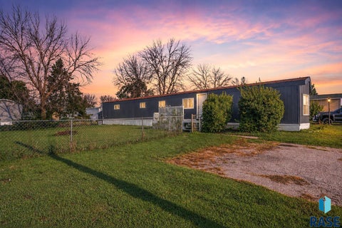 Mobile Home For Sale - 505 N Eagle Place<br/> Sioux Falls, SD 57107