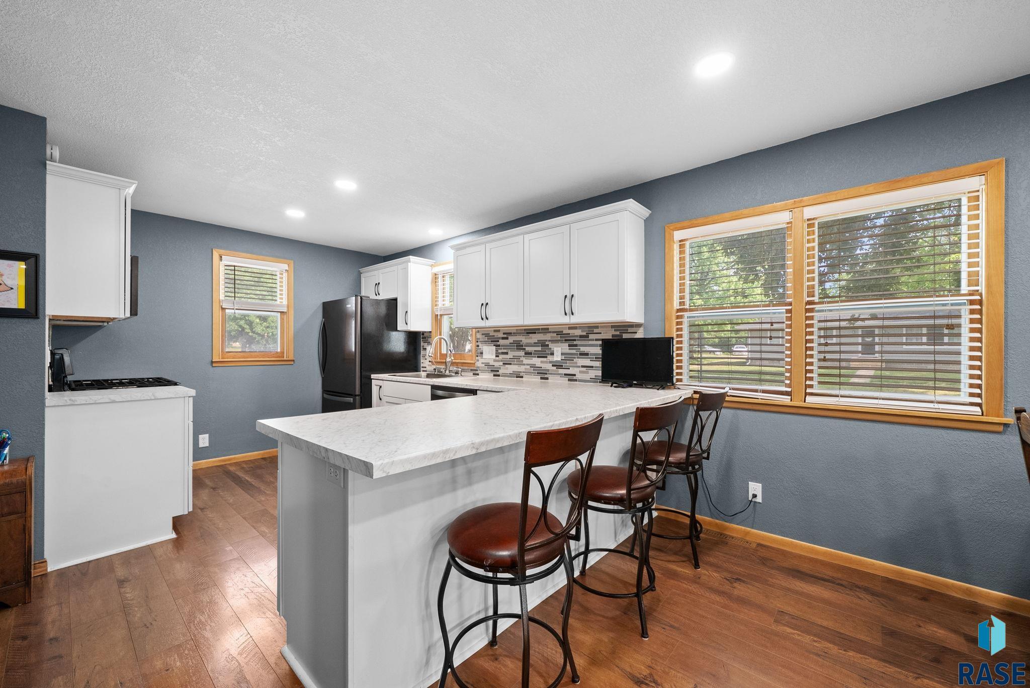 Photo 1 of 28 — 923 N Spring St, Luverne, MN 56156