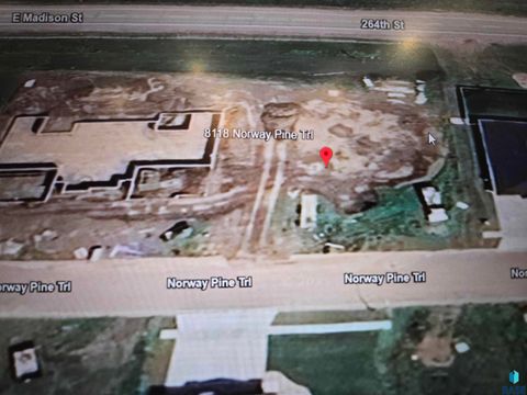 Photo of 8118/8120 E. Norway Pines Trl, Sioux Falls, SD 57110 (MLS # 22509031)
