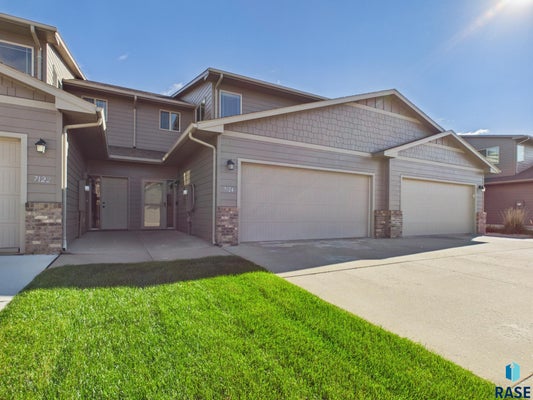 7124 S BRIDGER PL, SIOUX FALLS, SD 57108 - Image 9ecfeb207d76d084518eb4bc72a9e43f/3330258585