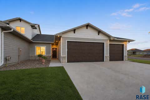 Photo of 5901 S Spirea Ave, Sioux Falls, SD 57108 (MLS # 22606238)