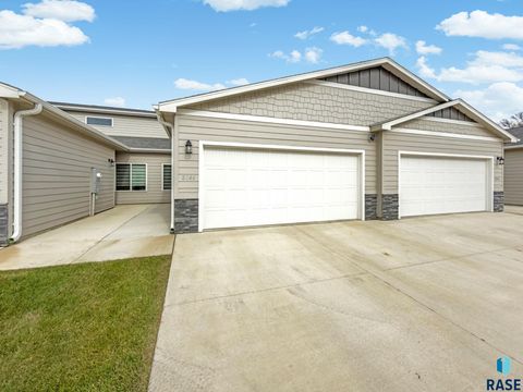 Photo of 8044 E Tencate Pl Place, Sioux Falls, SD 57110 (MLS # 22508039)