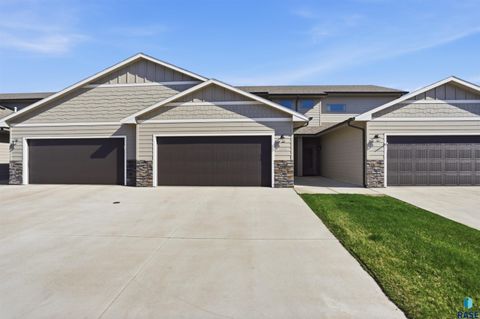 Photo of 3626 E Siasconset Pl, Sioux Falls, SD 57108 (MLS # 22602794)