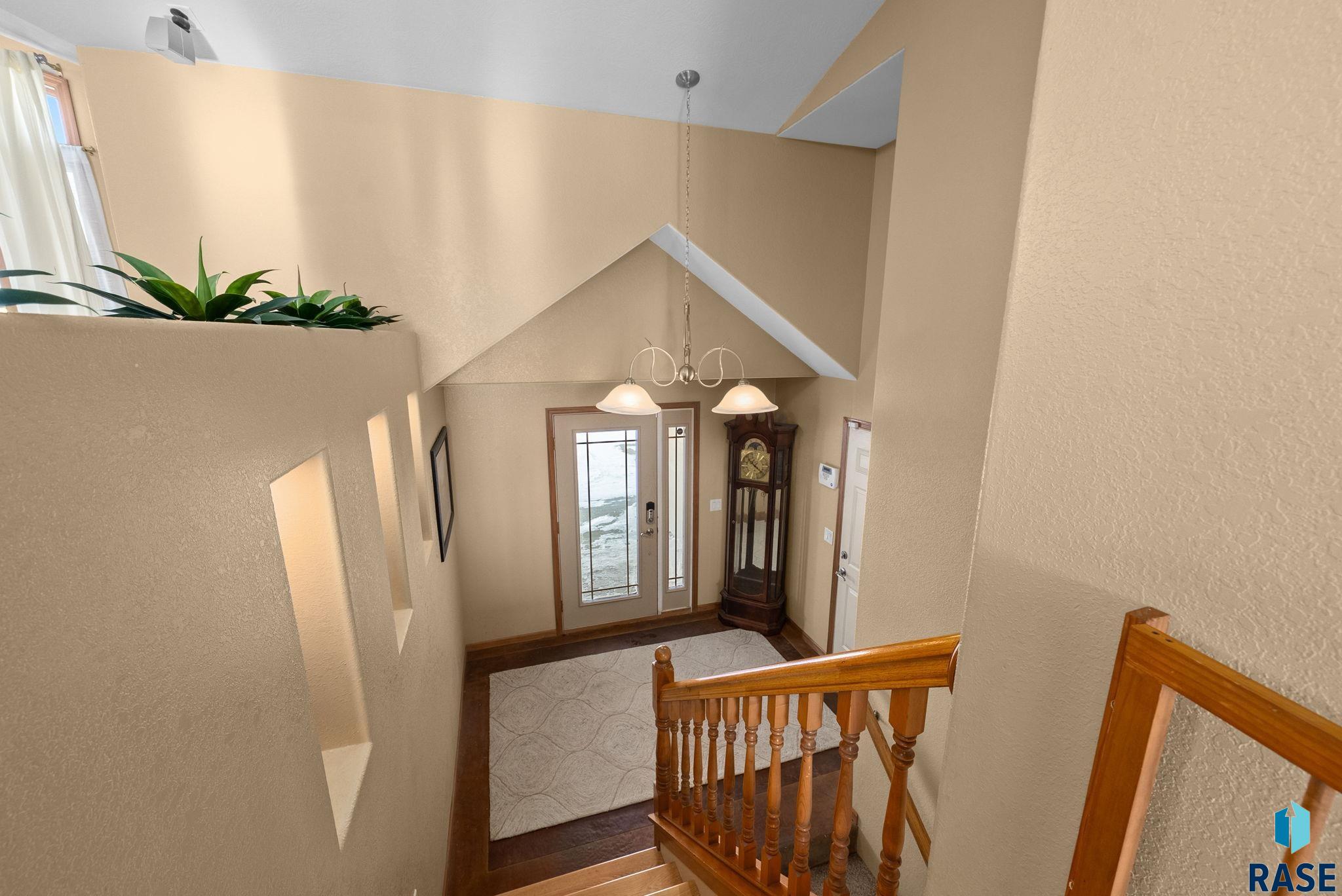7624 S Courtyard Cir