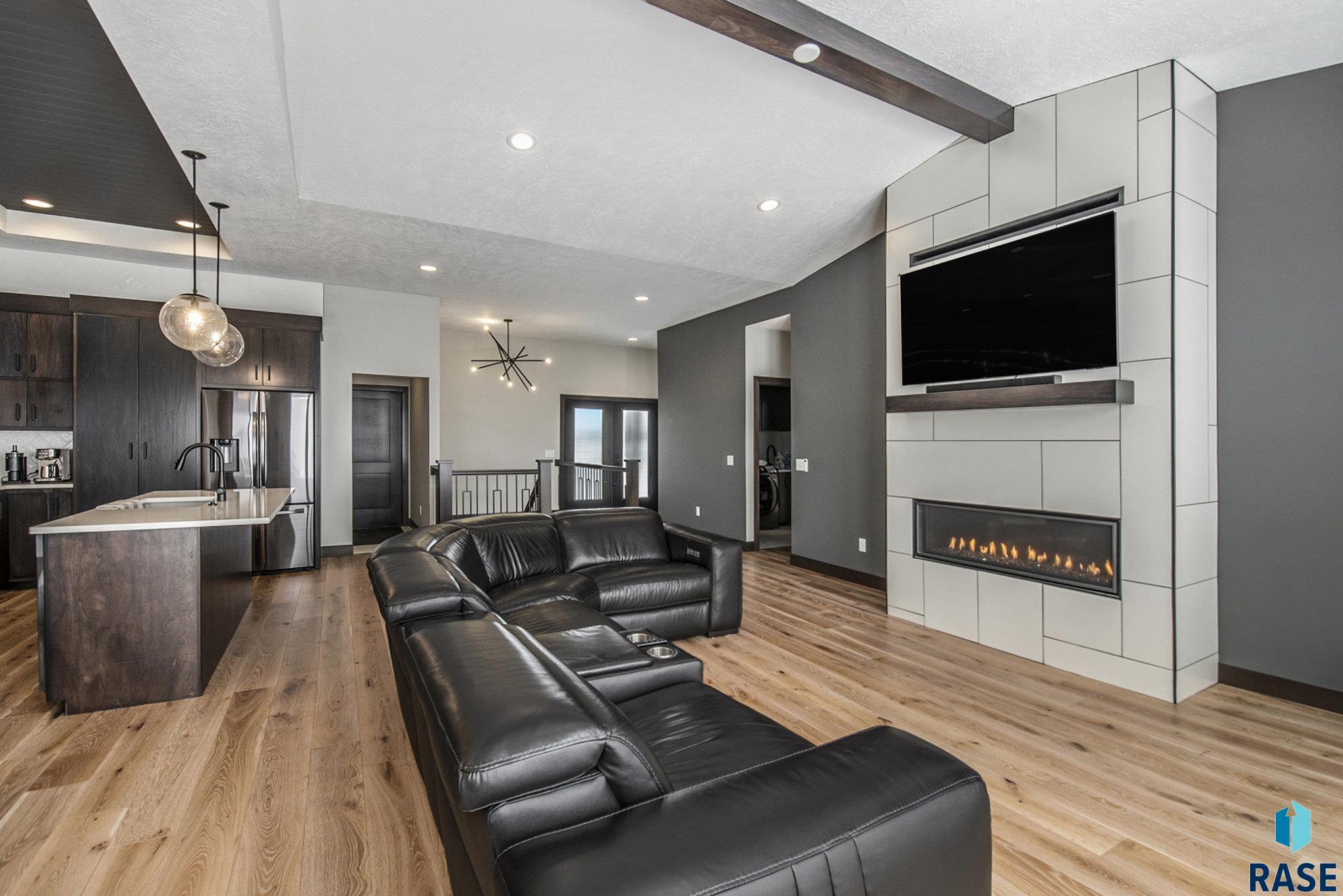 8209 E Ladyslipper Cir