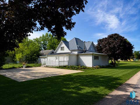 Homes For Sale - 311 2nd Street<br/> Wakonda, SD 57073