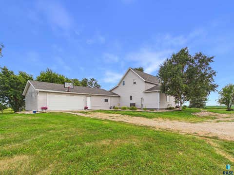 Homes For Sale - 43116 230 Street<br/> Howard, SD 57349