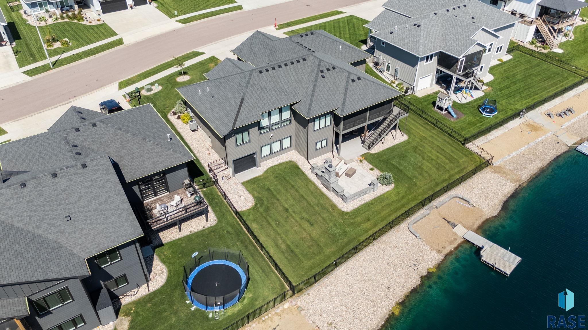 2440 N Alberta Trl