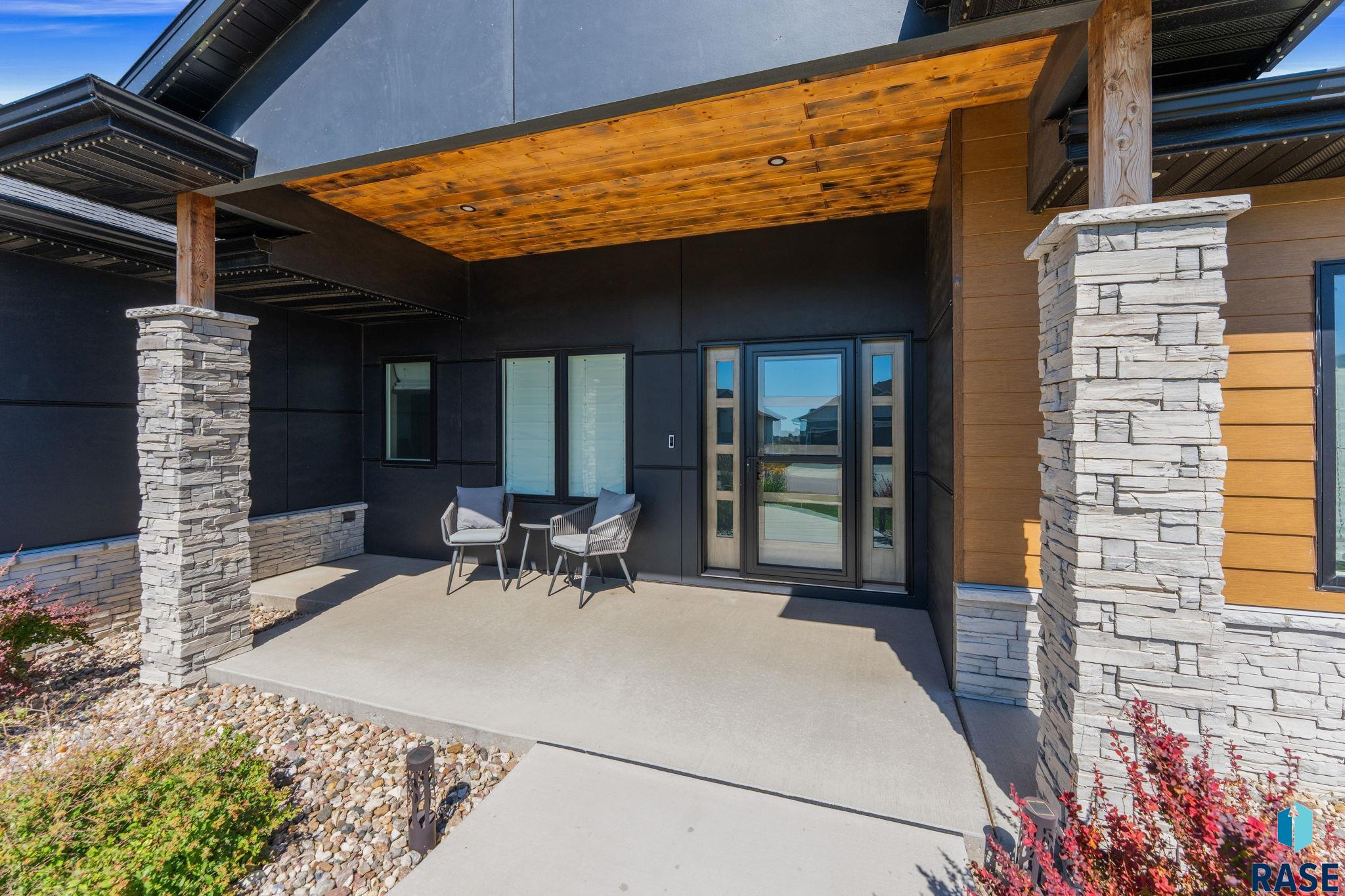 2440 N Alberta Trl
