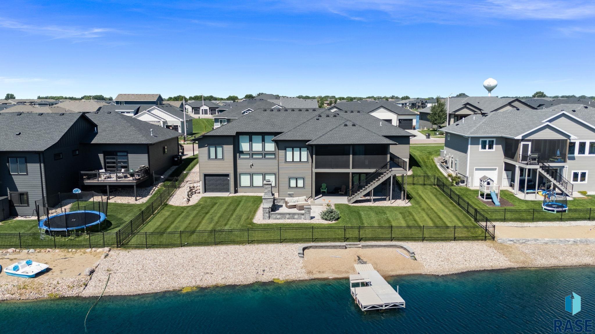 2440 N Alberta Trl