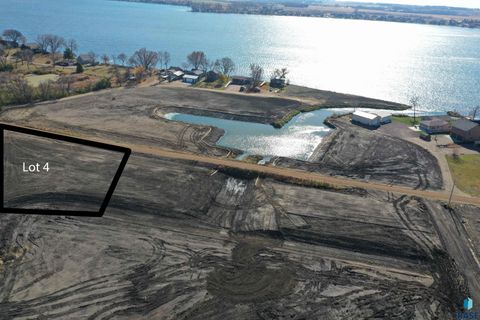 Vacant Land For Sale - Tbd Dakota Avenue<br/> Madison, SD 57042