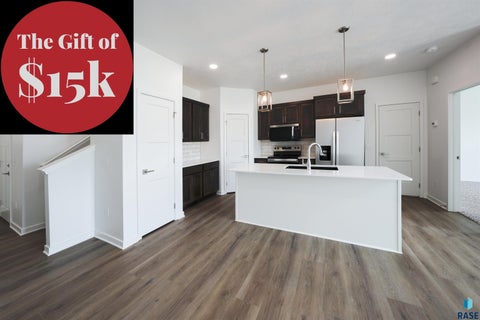 Townhouse For Sale - 5937 S Whisper Creek Place<br/> Sioux Falls, SD 57108
