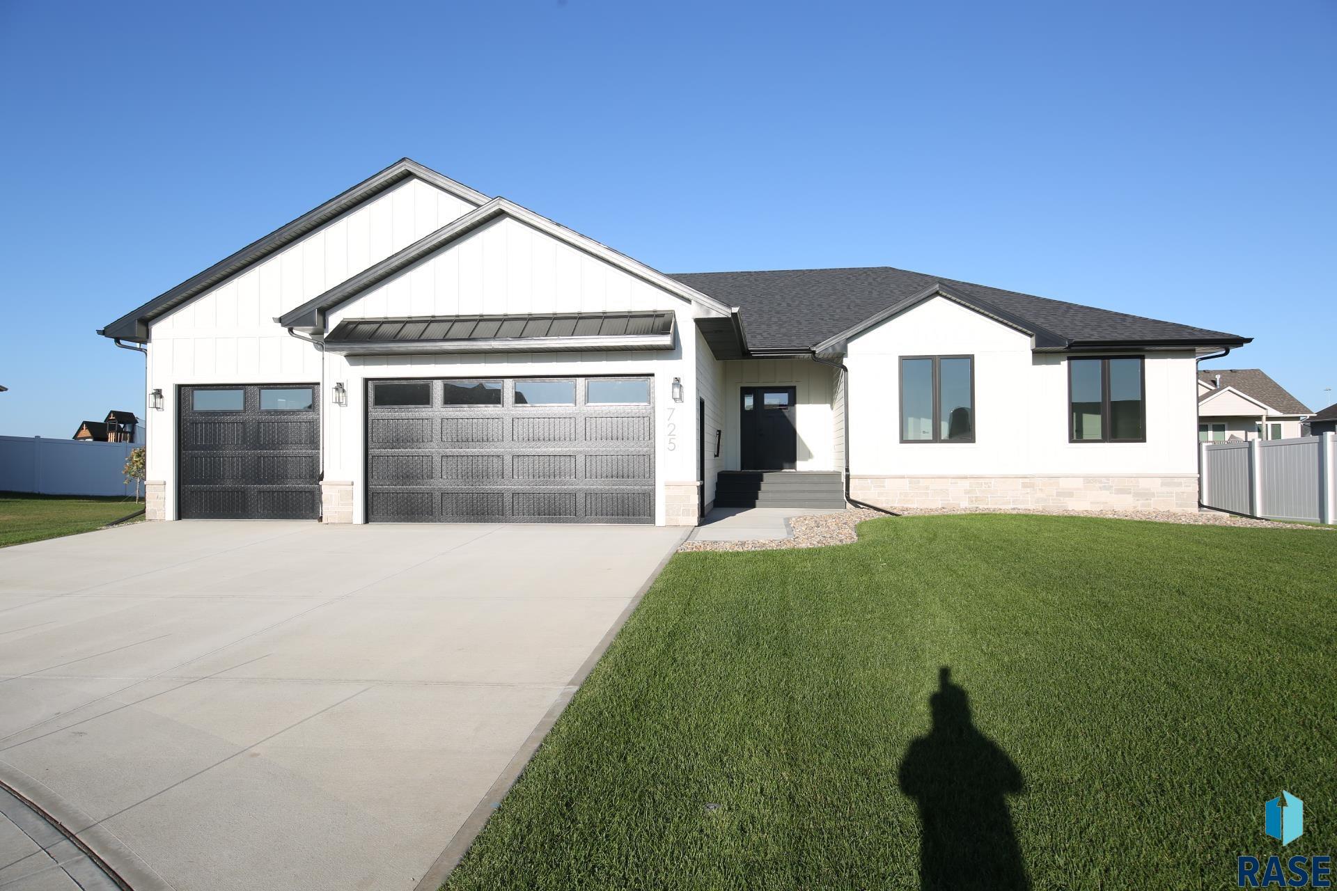 725 S Granite Cir
