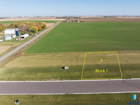 Vacant Land For Sale - 1305 Castle Street<br/> Larchwood, IA 51241