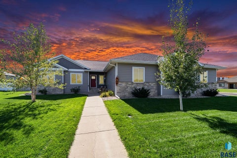 Photo of 6501 E 33rd St, Sioux Falls, SD 57110 (MLS # 22607923)