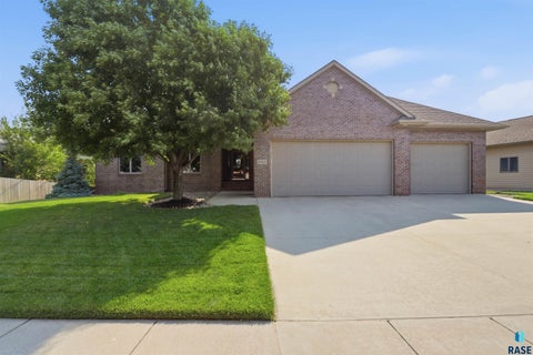 Homes For Sale - 8108 S Copper Ridge Road<br/> Lincoln County, Sioux Falls, SD 57108