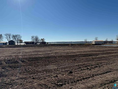 Vacant Land For Sale - 4 Dakota Avenue<br/> Madison, SD 57042