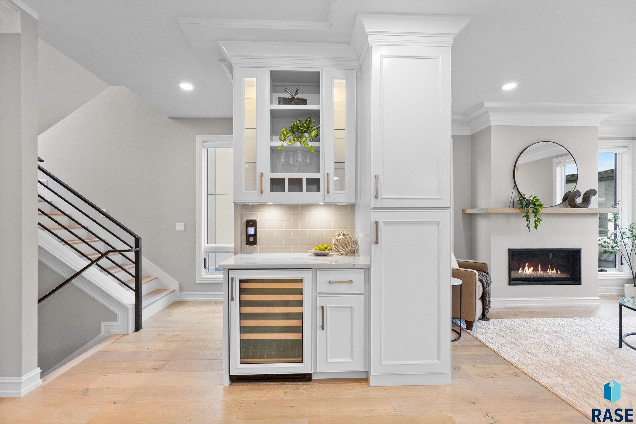 2810 S Oriya Pl