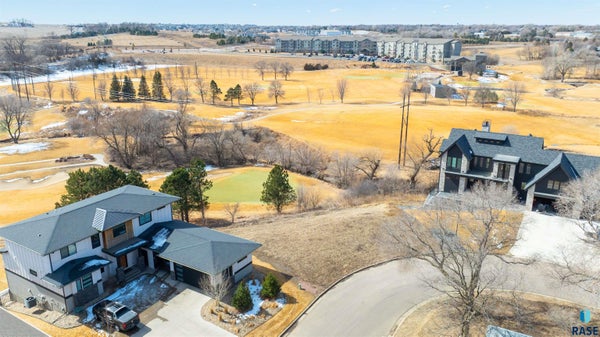 8601 E TORCHWOOD PL, SIOUX FALLS, SD 57110 - Image aee4c1076dc8e3caab9c754bfcec7fa2/1068629716