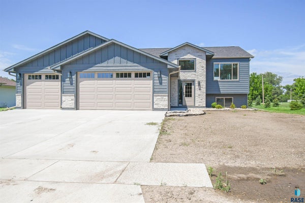512 ASH ST, CANISTOTA, SD 57012 - Image af4cff7a7f416ef86cf7202e1886f09a/618114167