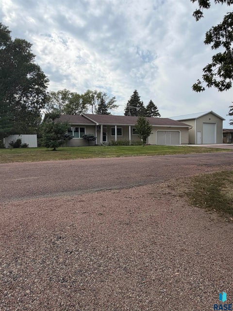 Homes For Sale - 107 N 4th Avenue<br/> Trent, SD 57065